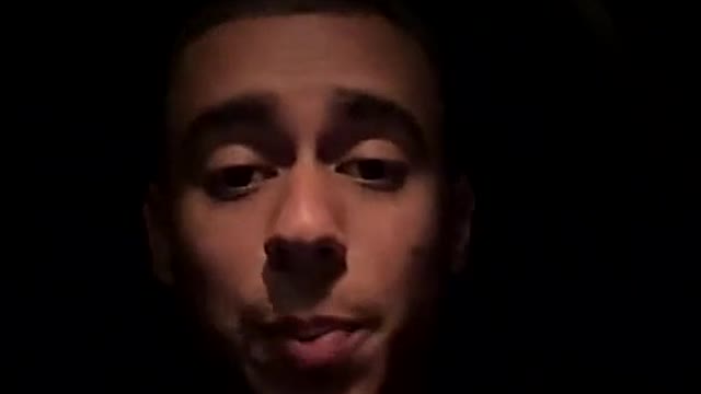 le député Nikolas Ferreira nous explique le "fait le L"