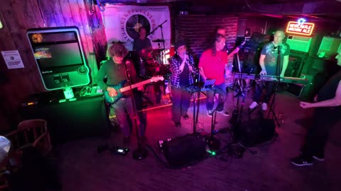 Retroflection Cover - Livin On A Prayer - Bon Jovi @ The Roundup Saloon/Lafayette CA 