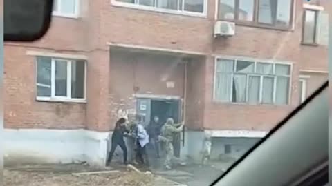 FSB Shoots Man They Wnent to Arrest for Online Comments(Tula, Russia)