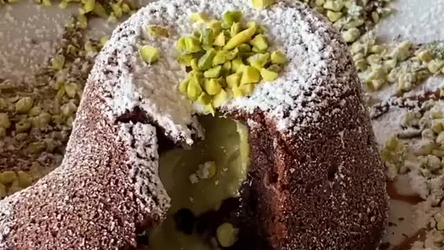 Tortino al cioccolato con cuore caldo al pistacchio.... addio 💚