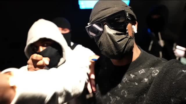 R6 - Hood Politics