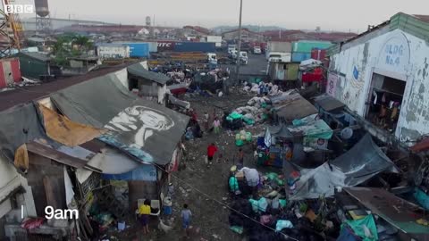 Pity! Poor Residents Forced to Eat from Leftover Garbage, and I feel sad to see that🤮🥺🥺