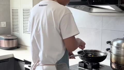 狗子竟然自己会买烧鸡，后面太搞笑了