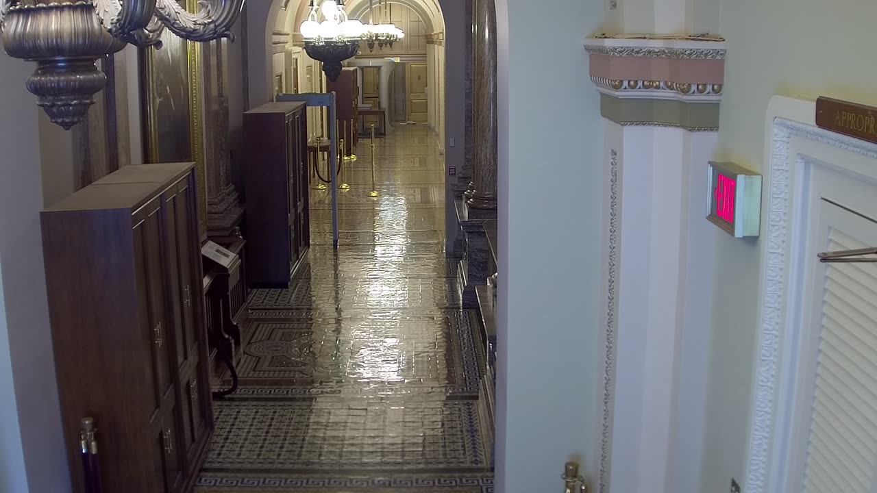 Camera0360USCH03PHouseGalleryWestNearH323_2021-01-06_Starting_at_14h16min23s877ms.mp4