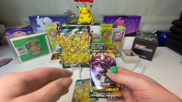 Pokemon Celebrations Special Collection - Pikachu V-UNION