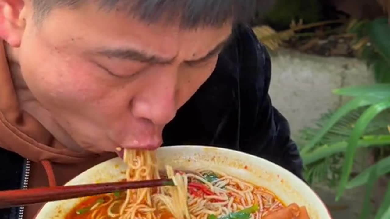 Cook And Eat Super spicy beef kidney fried vermicelli