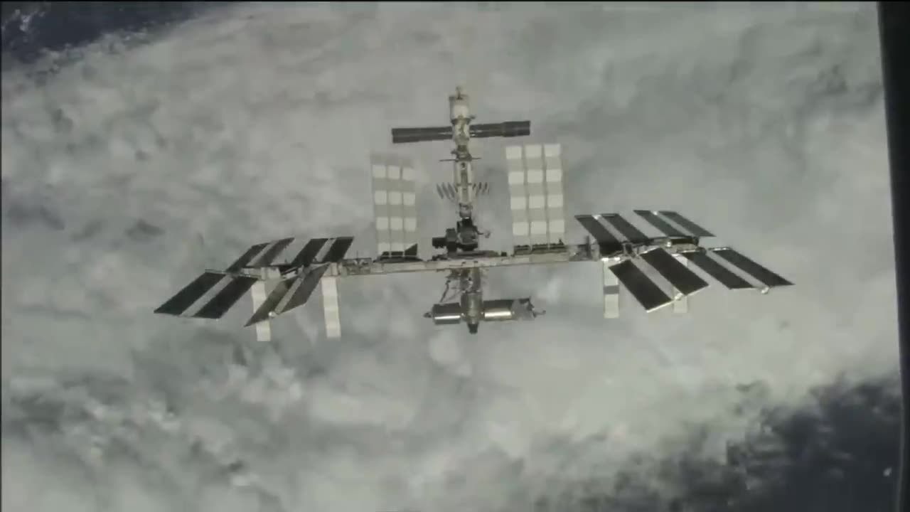 How IT works | The interesting space station 🔥