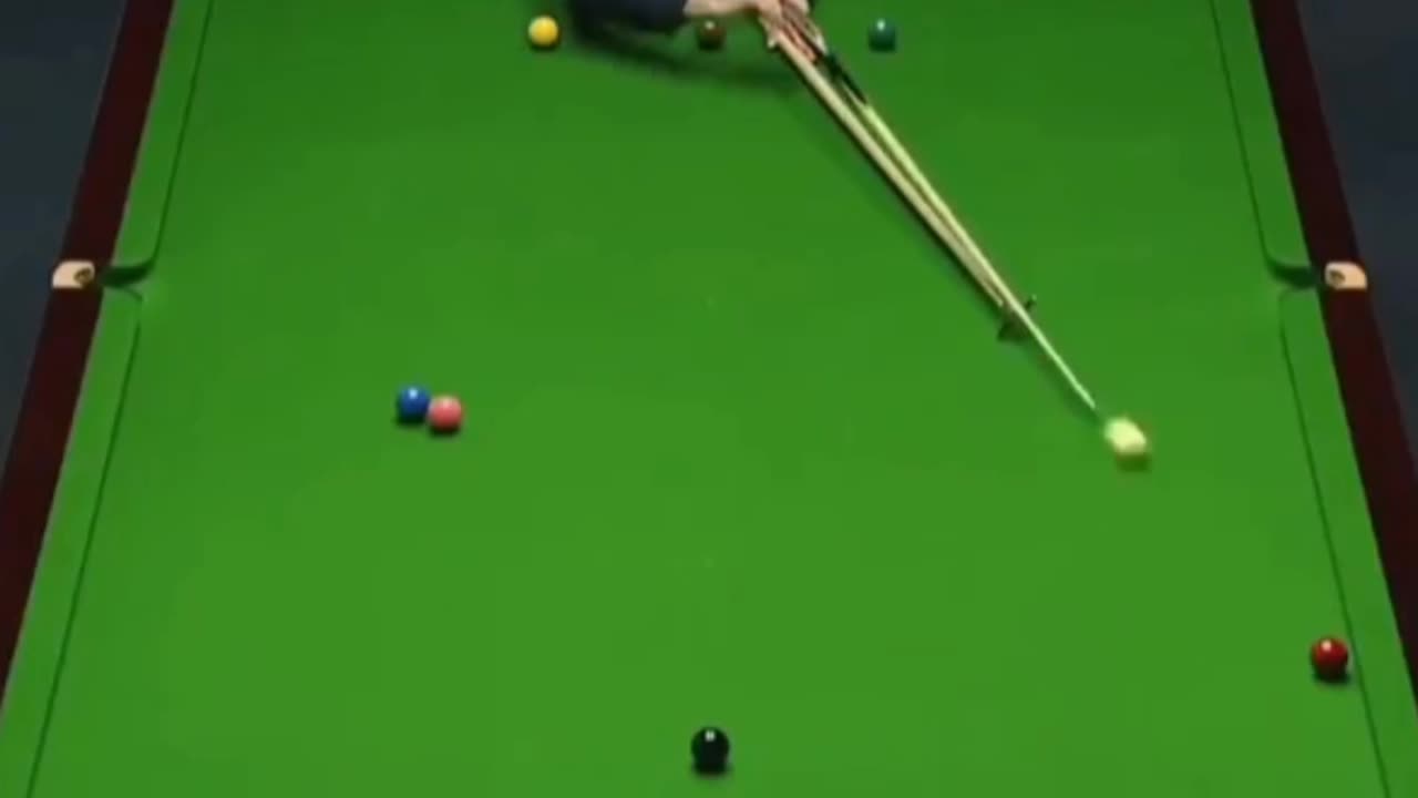 Ronnie O'Sullivan Trick Shot 😱😱