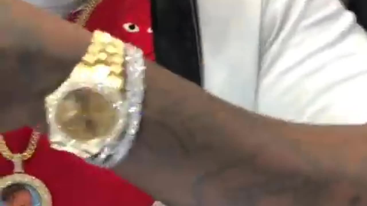 Stylish Picture Medallion Pendant _ Luxury Watch by TraxNYC(480P)