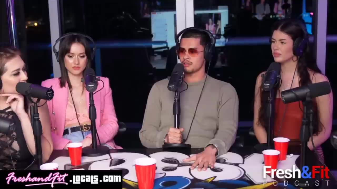 Hillbilly Chick Gave The MOST White Trash Answer EVER