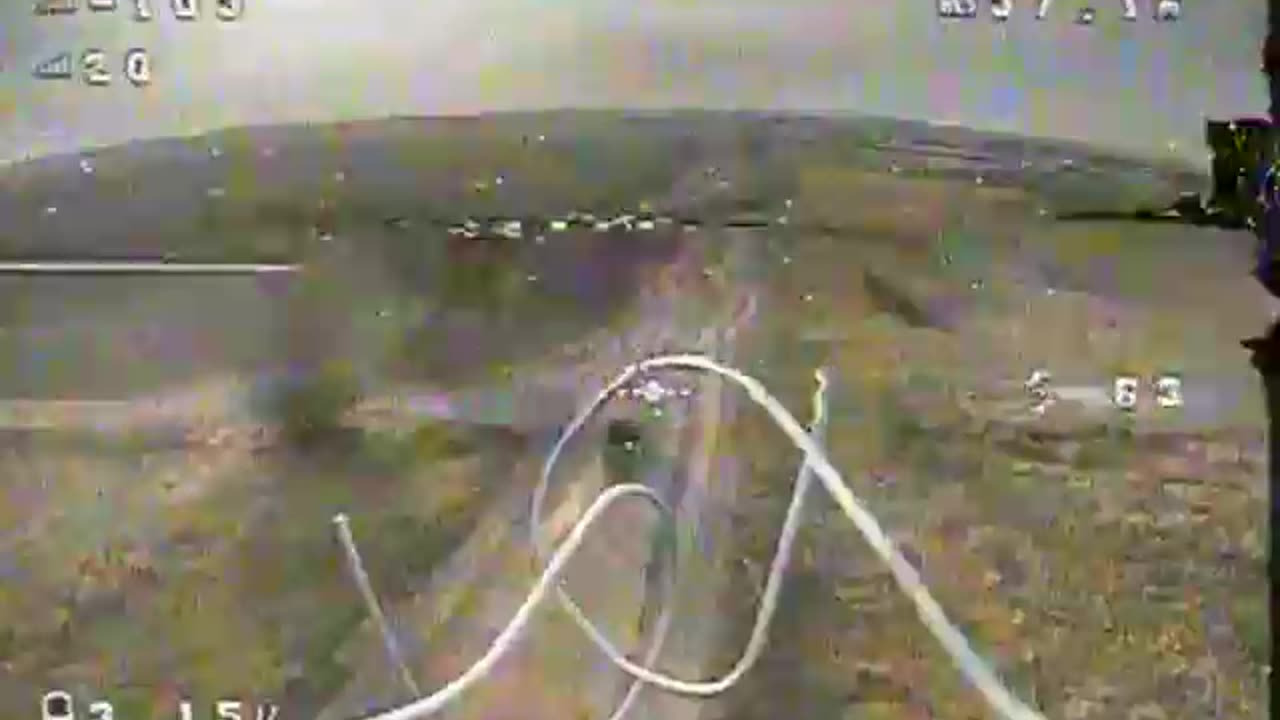 Amazing footage: victory of a Ukrainian drone in a safe battle. Sometimes