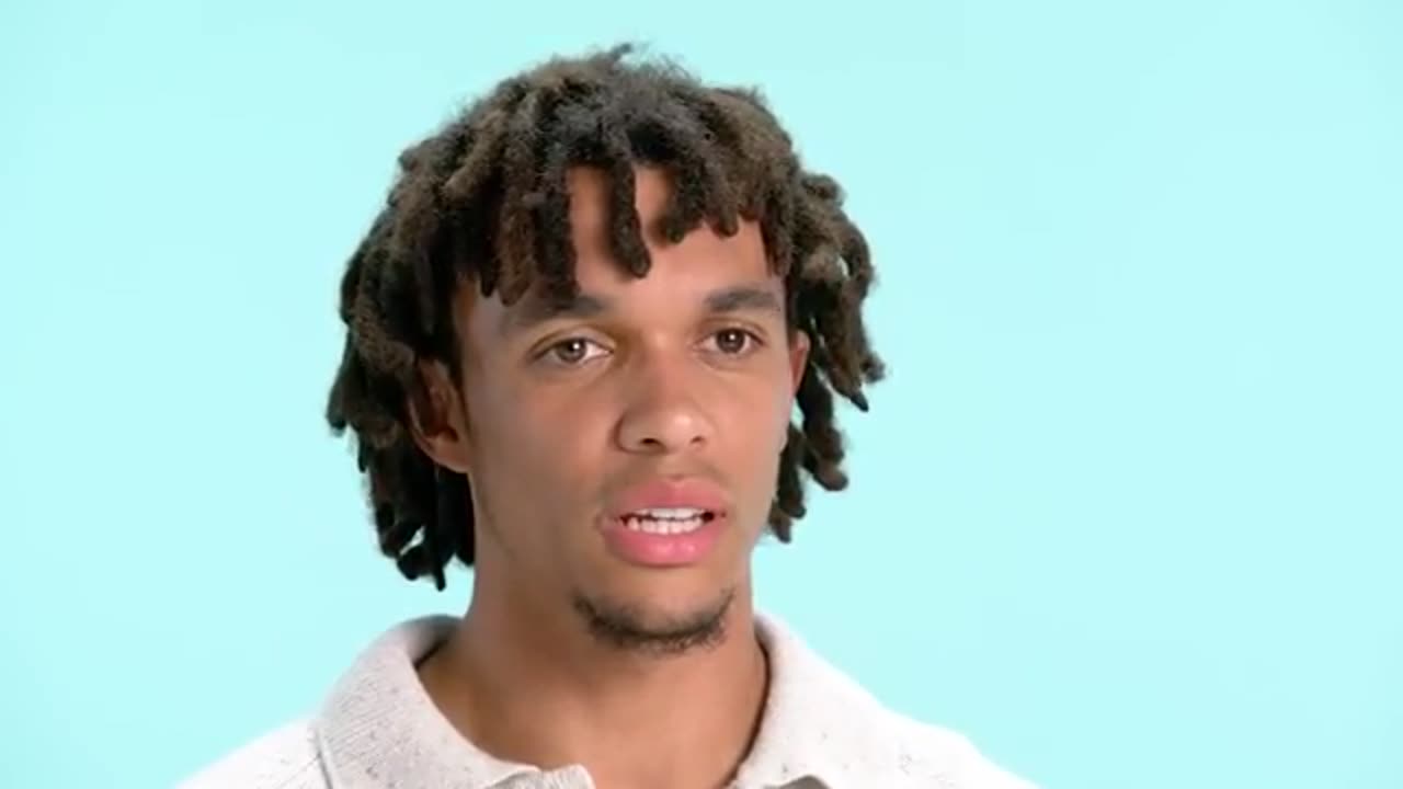 10_Things_Liverpool's_Trent_Alexander-Arnold_Can't_Live_Without_|_GQ_Sports(360p)
