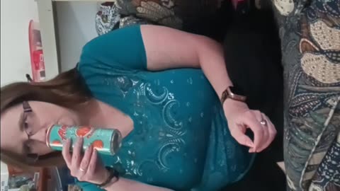 Reaction To Alani Juicy Peach Energy Drink