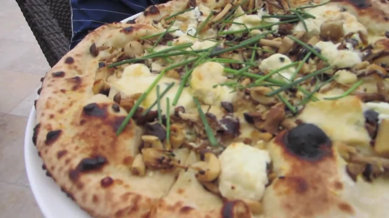 Vlogust 2012, Day 23: Carmel & Tasty Food (2012-08-24)
