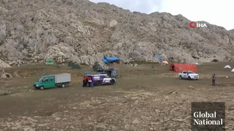 Turkey cave rescue: Race to save ill US explorer trapped 1000m underground
