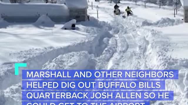 QB JOSH ALLEN'SNEIGHBORS HELP DIG HIM OUT AHEAD OF GAME