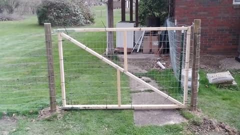 cheap wooden gate build