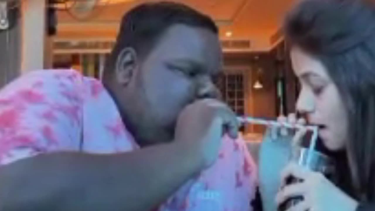 Funny Couple Video #youtubeshorts #funnyshorts #shorts #funnypeople #tubebite #funnyvideos