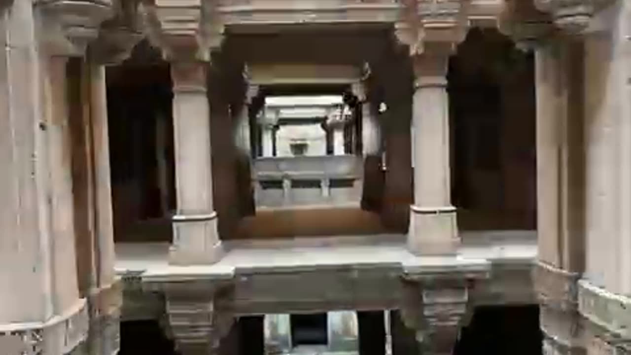 Adalaj Stepwell Time Lapse View