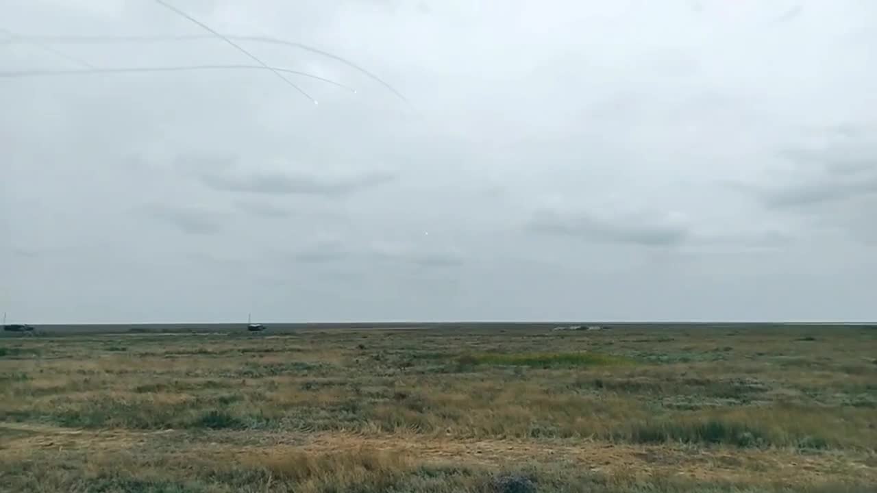 THE GUARDS OF THE UKRAINIAN SKY OF THE BUK AIR DEFENSE SYSTEM ARE WORKING