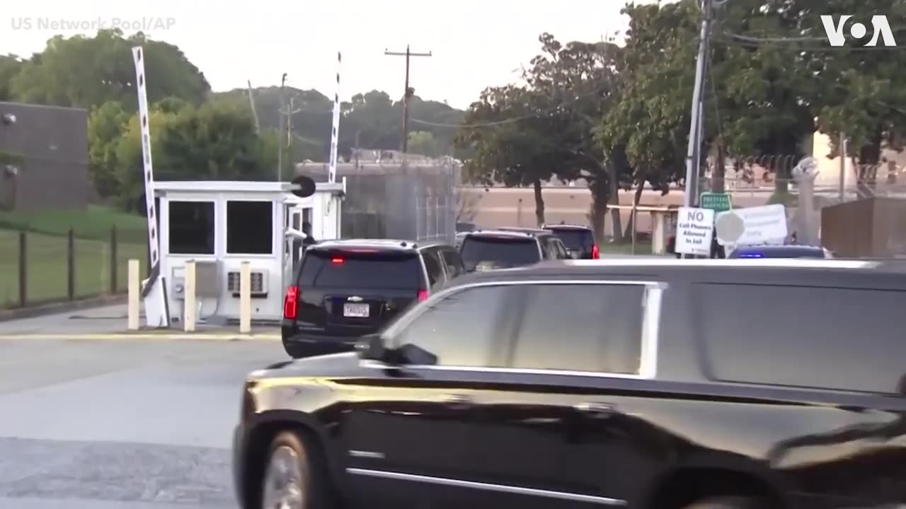 Trump Arrives at Atlanta Jail to Surrender | VOA News