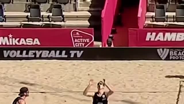 What a super save! 💪 #volleyballworld #beachprotour #footsave #save #volleyball #TỏChấtRiêng