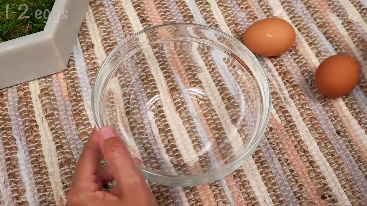Just pour eggs over ramen and the result will be amazing! easy and delicious!