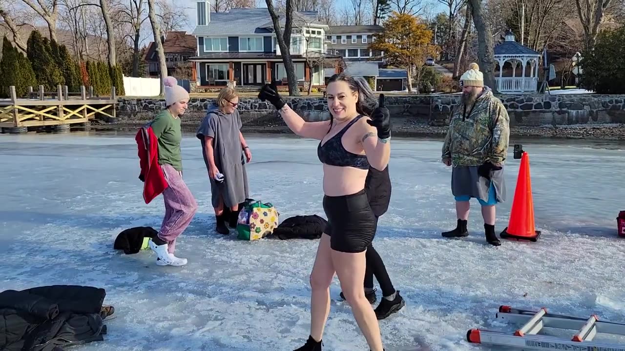 the Ice Queen Greenwood Lake Plunge 27/08/2023
