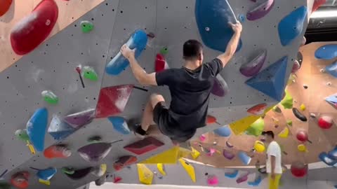V5 line breaking action in rock time