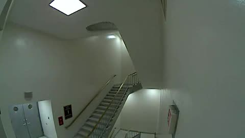 3152RHOB01Stair7_2021-01-05_02h20min01s660ms.mp4