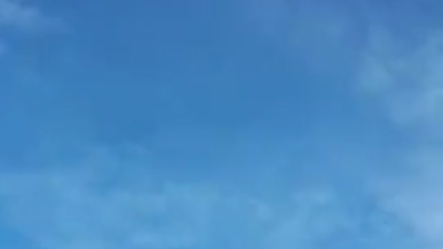 Himmel in Berlin am 8.11.2022 um 14 Uhr