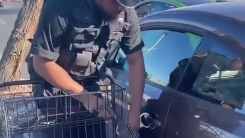 an agent's reaction is worth seeing
