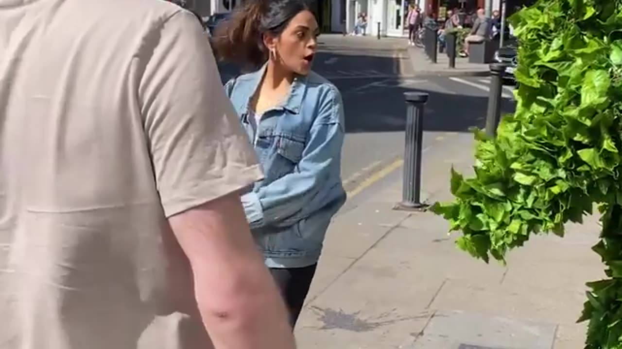 Alien Prank so amazing reactions from people