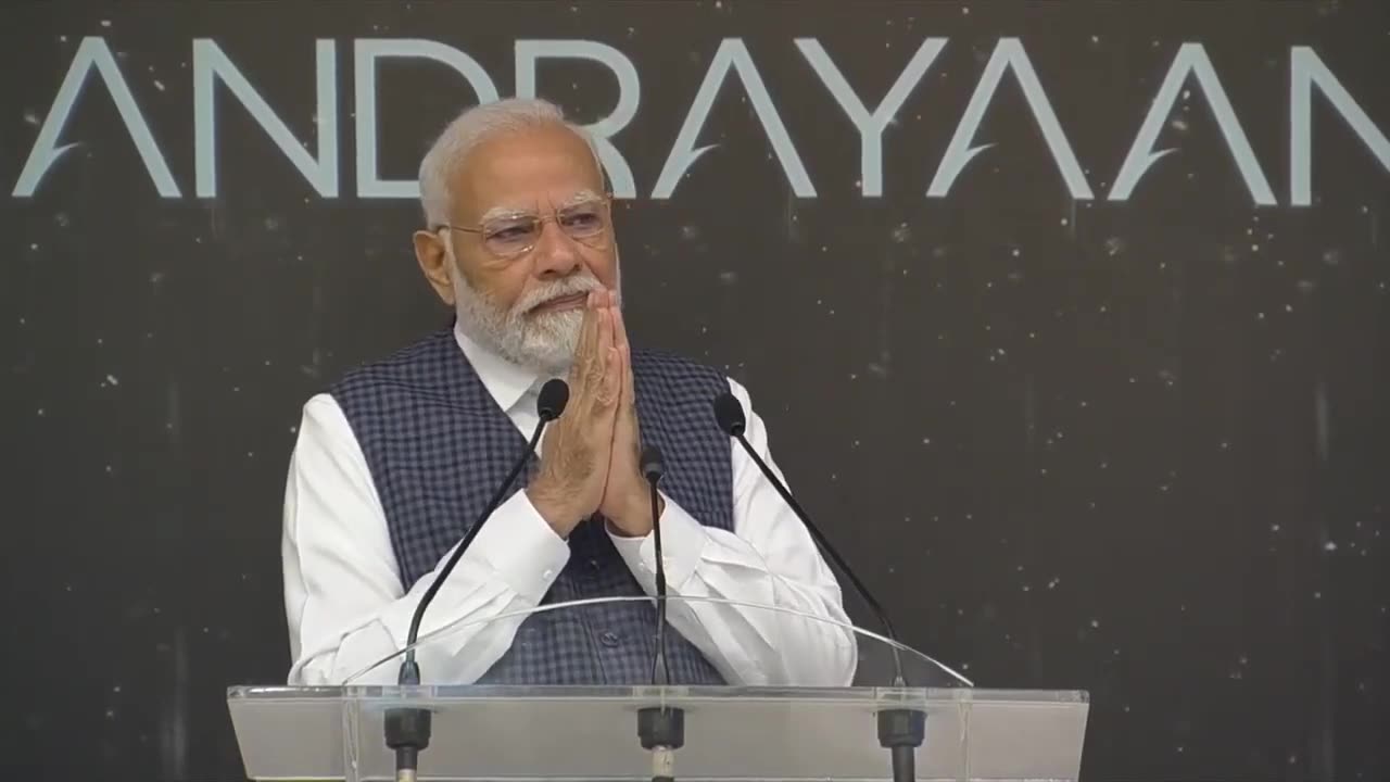 Chandrayaan 3 PM Modi saluting scientists
