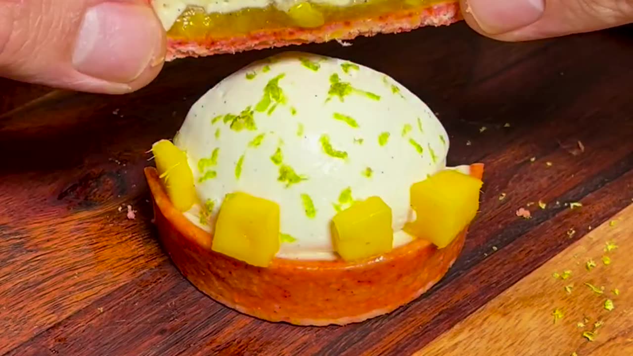 Mango and Vanilla Tartlets 🥭