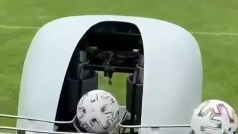 Live Penalty allows you to train a goalkeeper and score a goal