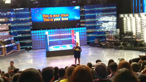 Vlog #4 (Season 3) _ It_s Showtime