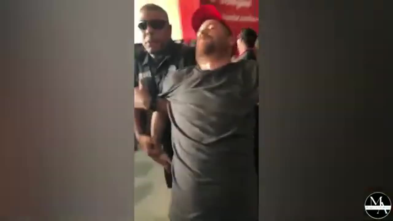 DRUNK PEOPLE GO CRAZZYYYYYYYY🤣🤣🤣😯😂😂