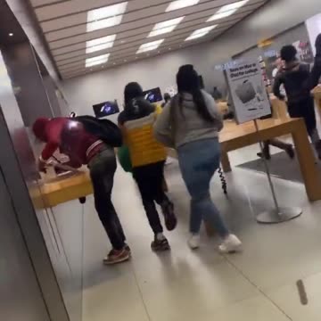 Philadelphia Looting Pt 4 iPhone Store