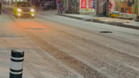 Beautiful ❄️🌨 snow ⛄️ ⛄️Falling— Natural video..