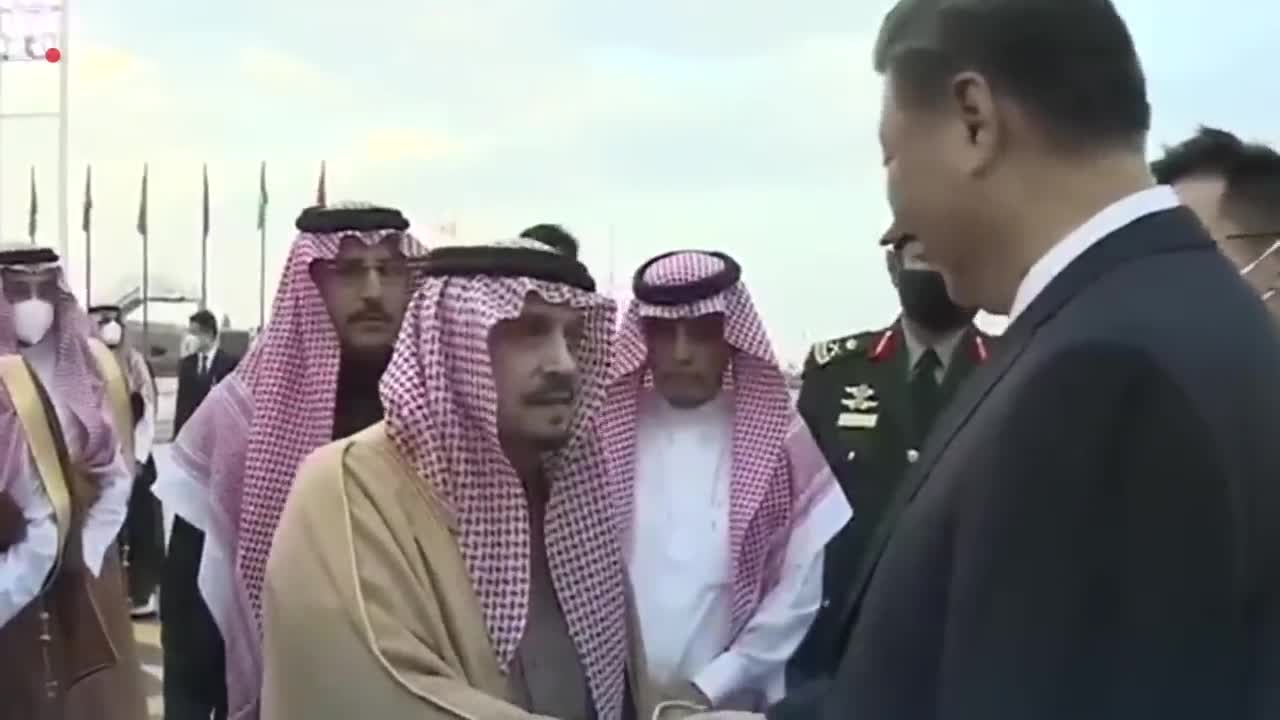 China’s Xi Jinping Visits Saudi Arabia in Historic Trip | Arab Nations Snub US | China Arab Summit