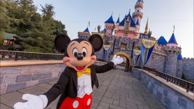 American Moms “We Can’t Go To Disneyland Anymore
