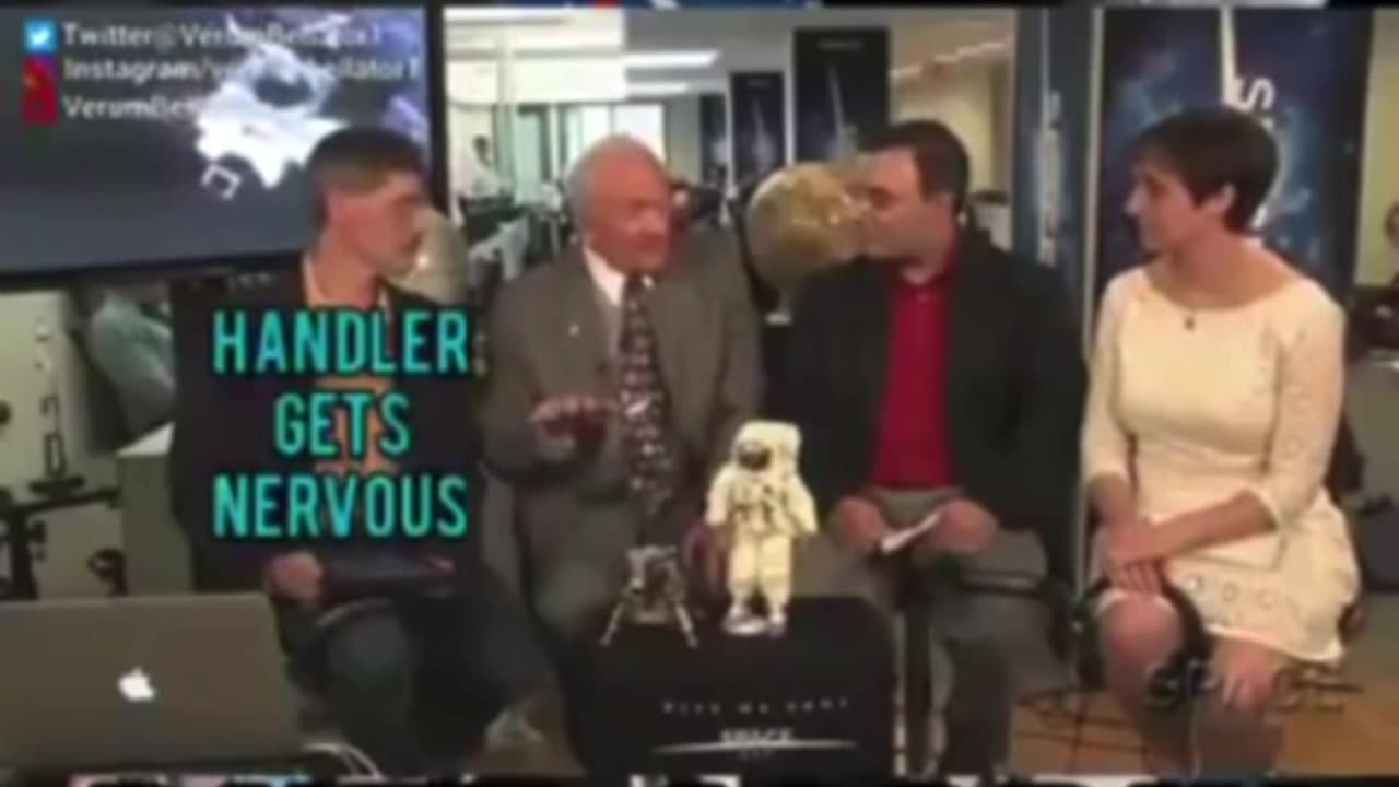Buzz Aldrin - TV Interview - Moon Landing "Simulation"
