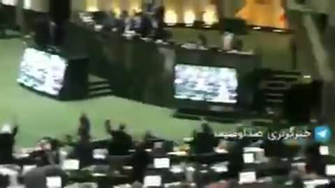 Chants of "Death to America" in Iranian parliament