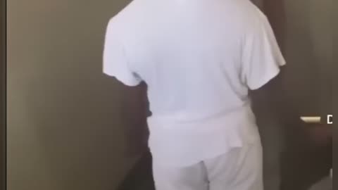 LB REACTION WHEN THE FIGHT GETS WEIRD