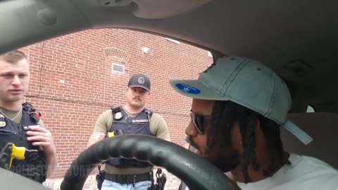 Fearless Man Demolishes 5 Cops