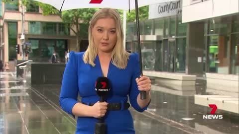 Body camera footage raises questions over why police shot a Geelong DJ _ 7NEWS