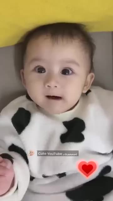 First word mama papa says by cute babies