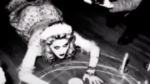 Madonna, Beyoncé, Katy Perry, Ariana Grande & Britney,