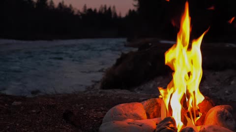 Campfire By A Lake At Night Soundscape (Take A 30 Second Break)